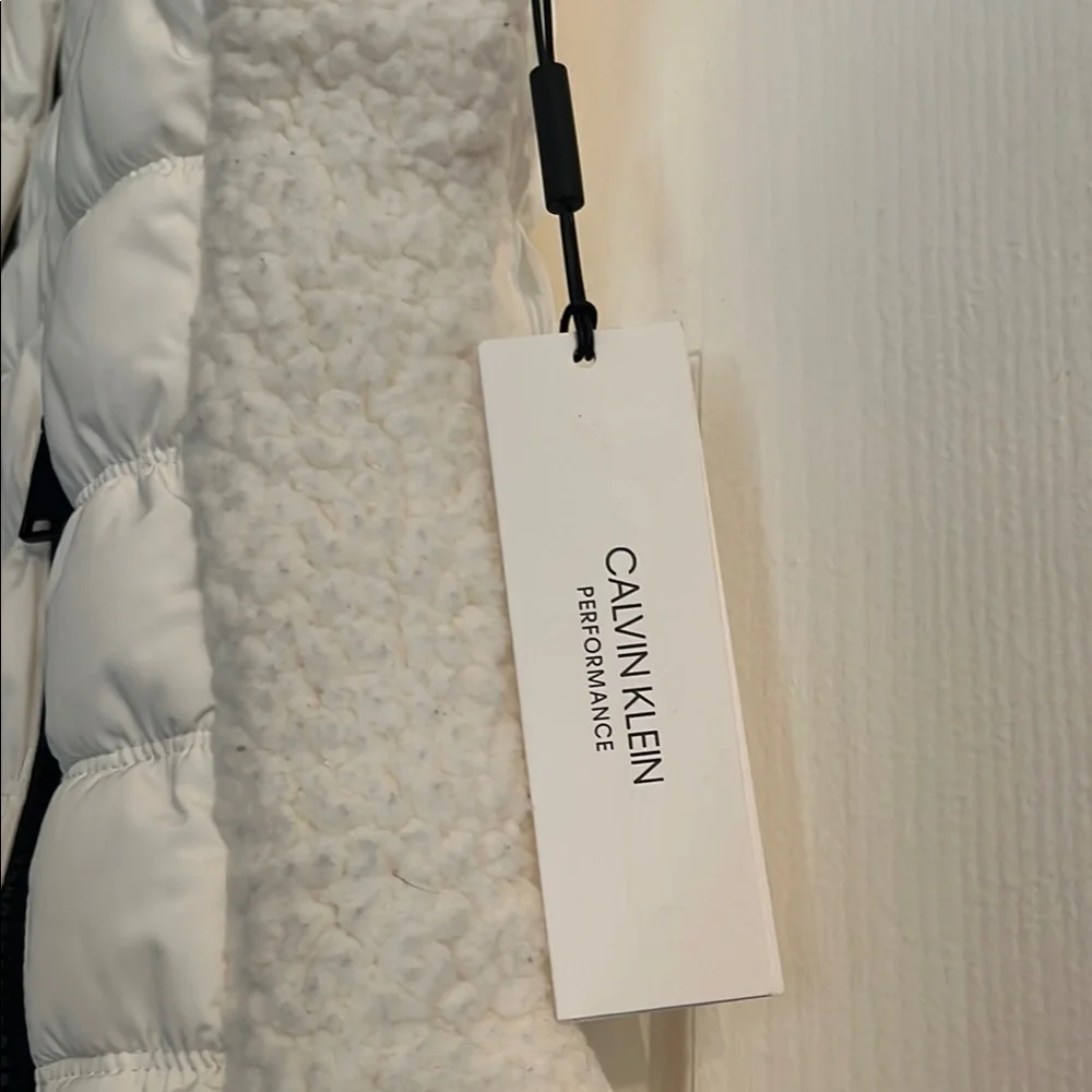 Calvin Klein White Quilted Vest - Picture 5 of 10